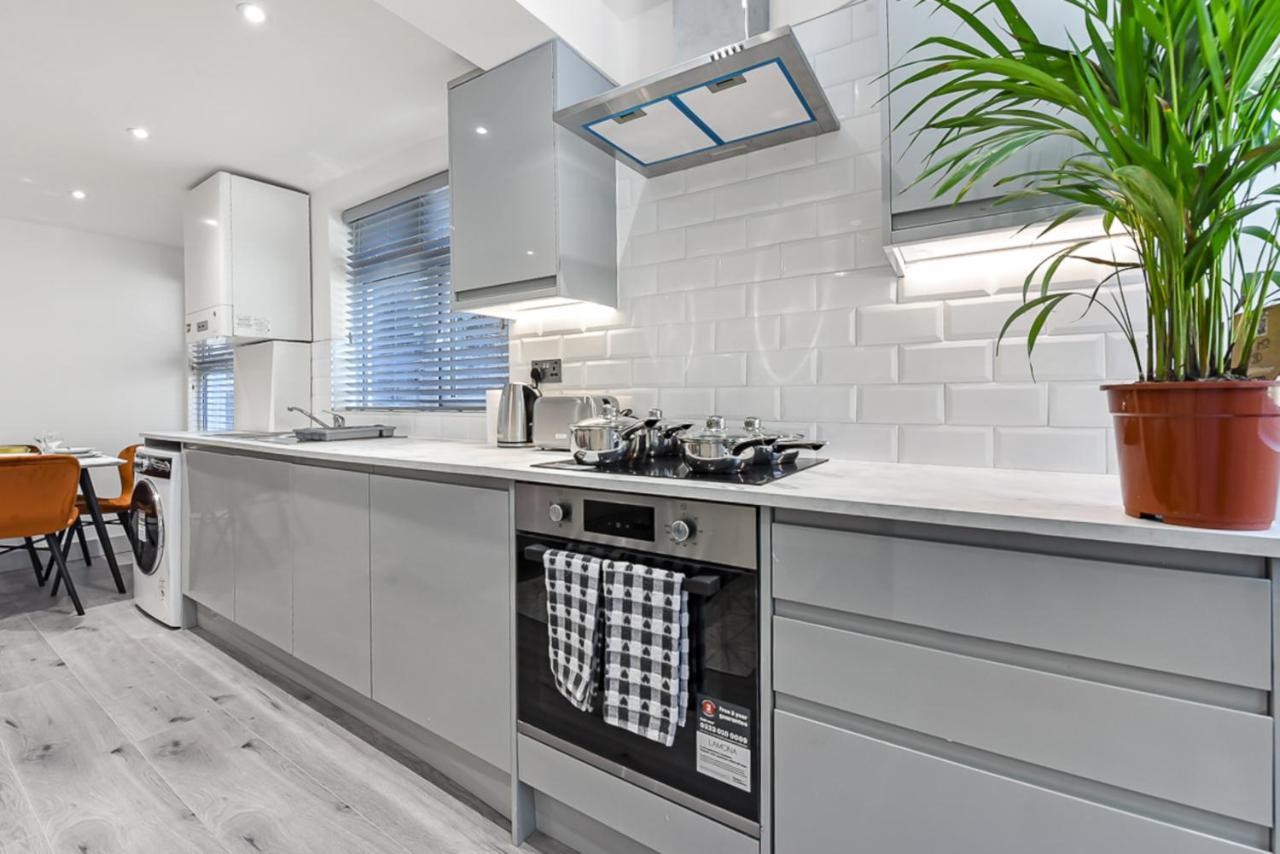 Lovely 2 Bedroom Apartment In Greater Лондон Экстерьер фото