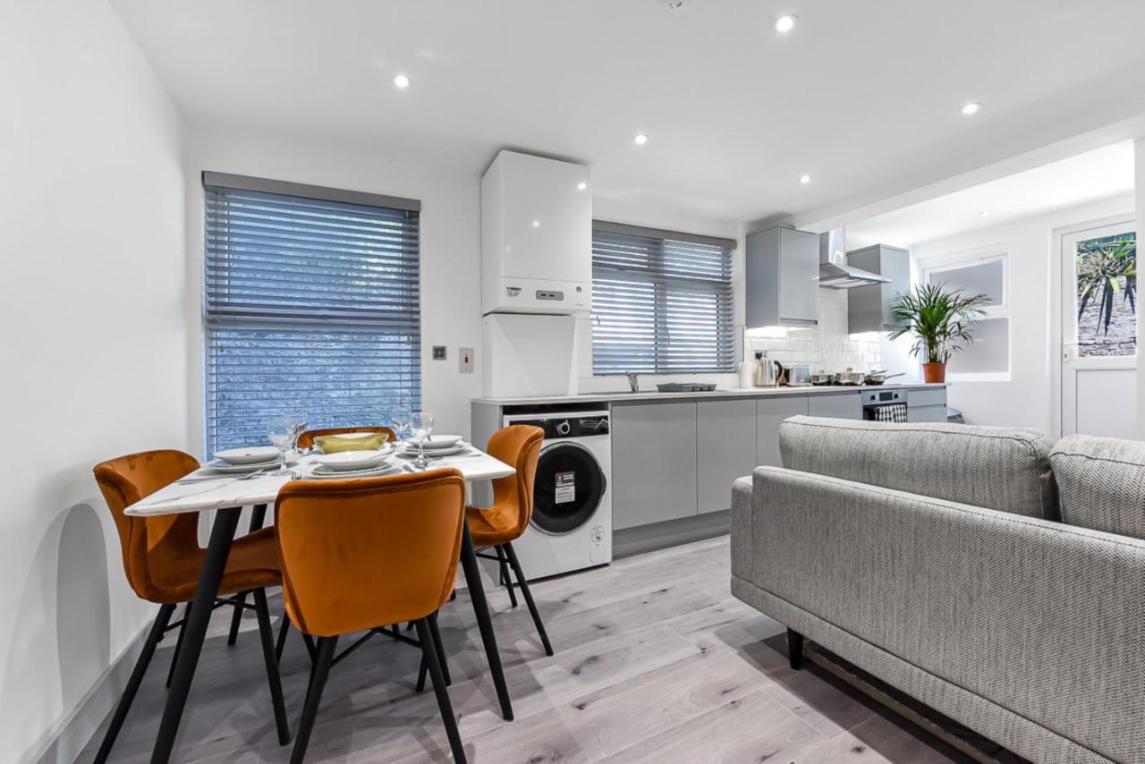 Lovely 2 Bedroom Apartment In Greater Лондон Экстерьер фото