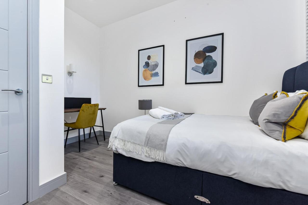 Lovely 2 Bedroom Apartment In Greater Лондон Экстерьер фото